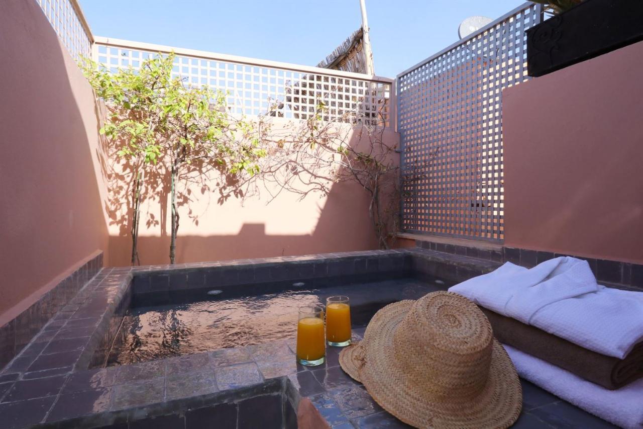 Riad Dar Safi - Privatise Pour 6/8 Pers. - Jacuzzi Марракеш Экстерьер фото